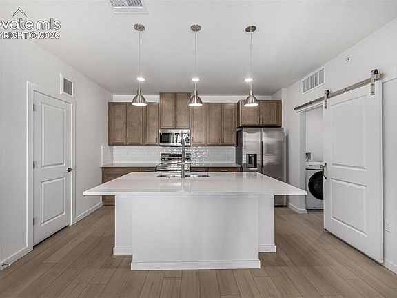 5th image of 2252 Arikaree Hts #202