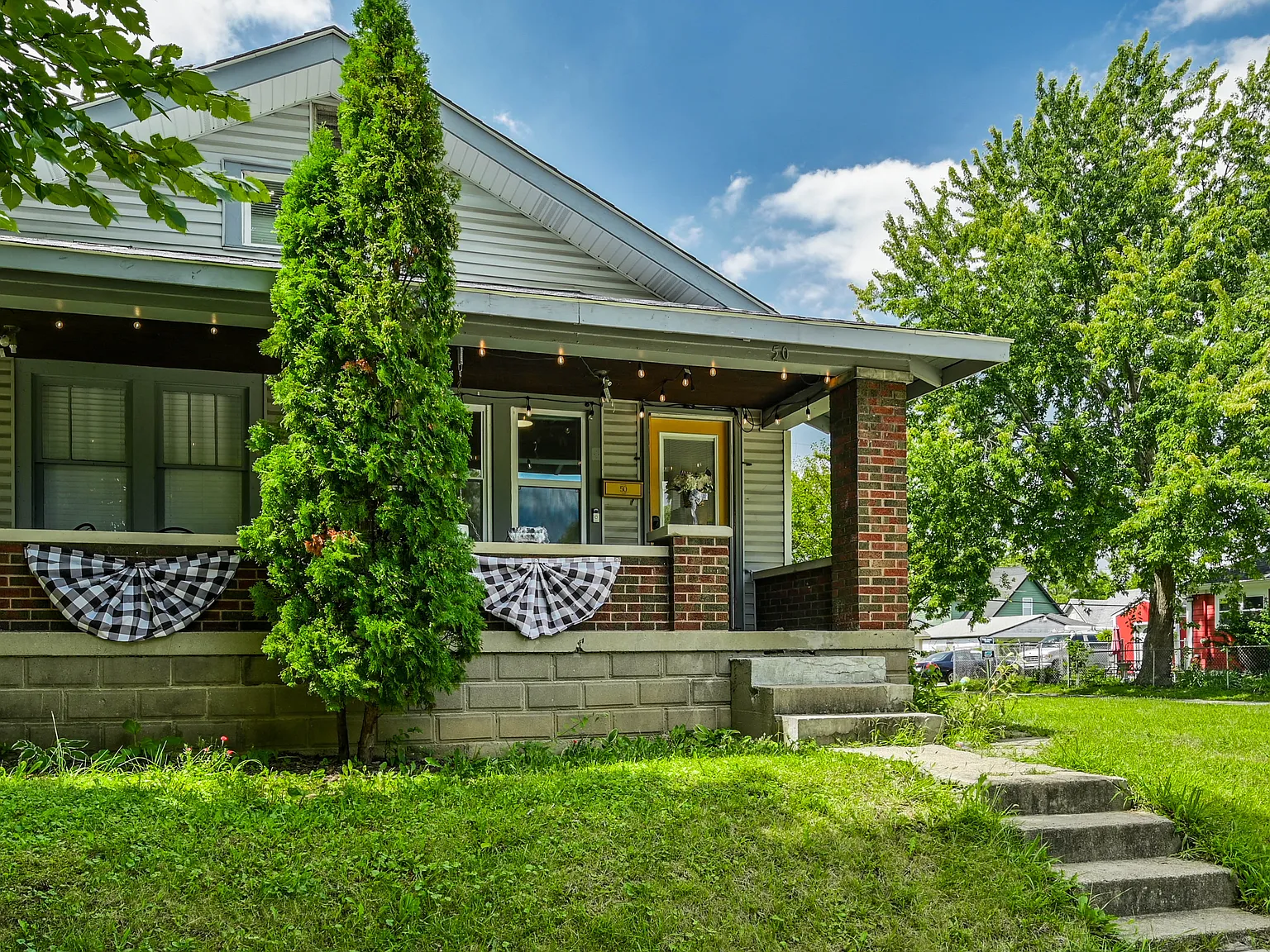 2 bed, 950 sqft, $1,300 — Photo 4
