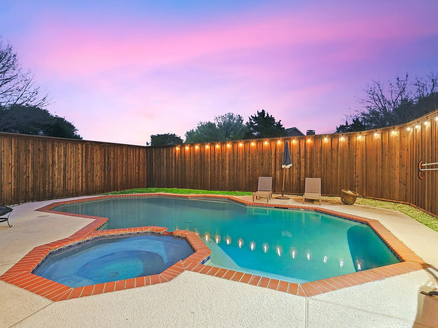 5 bed, 2276 sqft, $6,900 — Photo 1