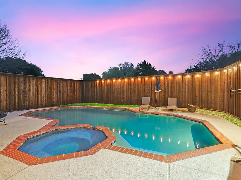 609 Arbor Creek Dr — Photo 1
