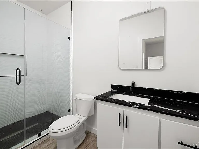 1429 W Harrison Ave #9 — Photo 9