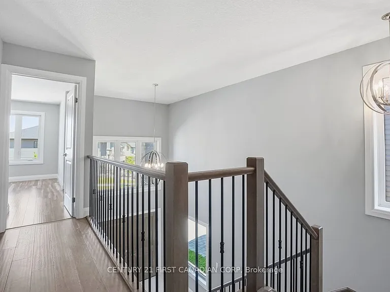 2775 Oriole Dr #UPPER — Photo 17