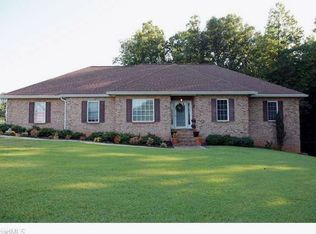 120 Oakwood Trail Rd, King, NC 27021