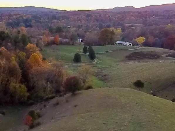 Pleasant Hill Dr, Pulaski, VA 24301