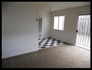 2nd image of 1644 Prince St APT 4