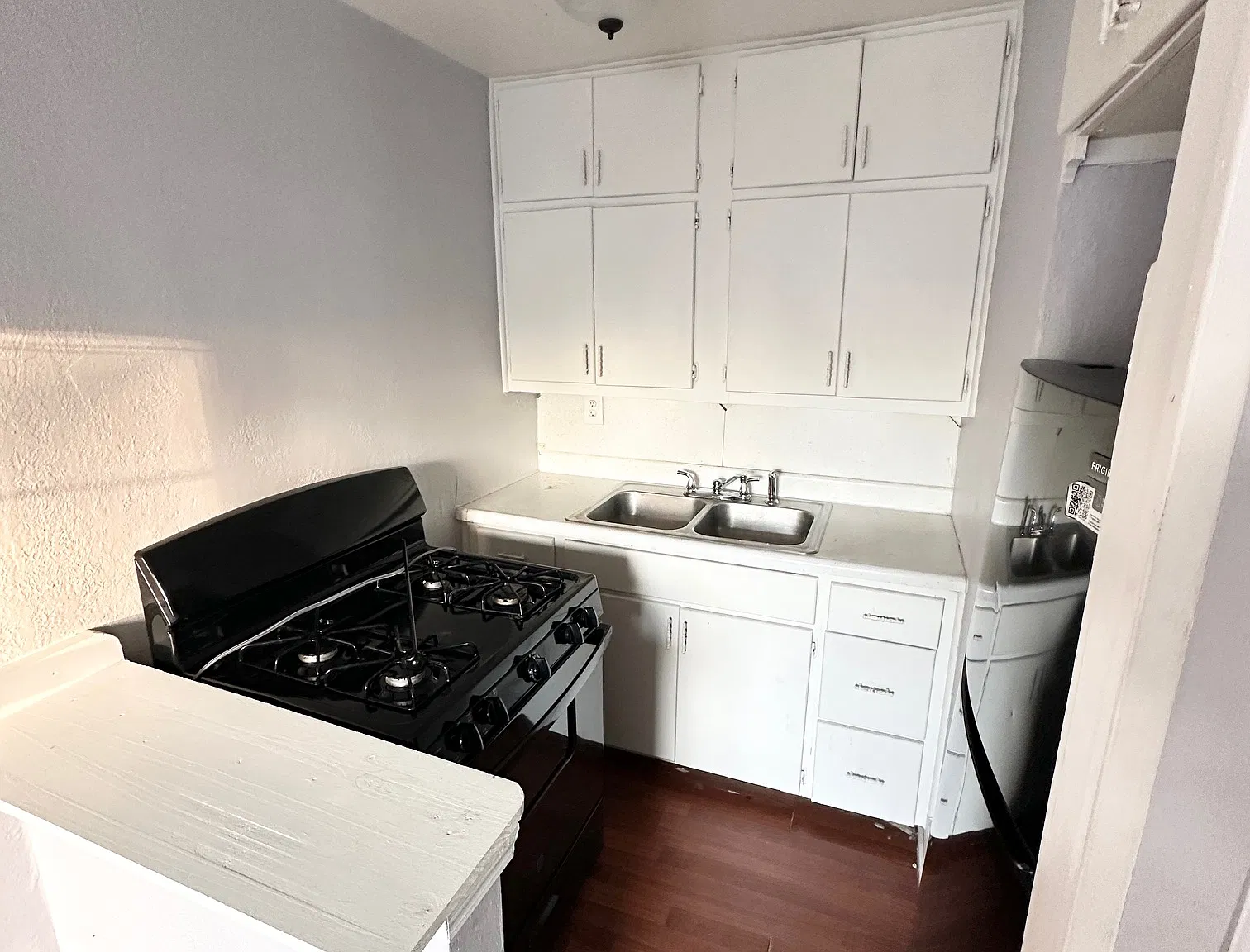 1 bed, 500 sqft, $1,000 — Photo 3