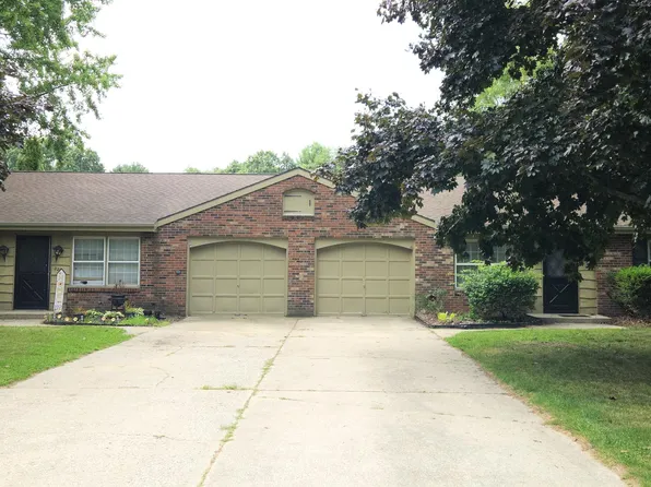 2214 Charles Dr, Stevensville, MI 49127