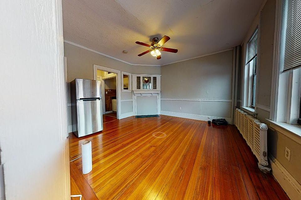 2nd image of 41B Winthrop St #12