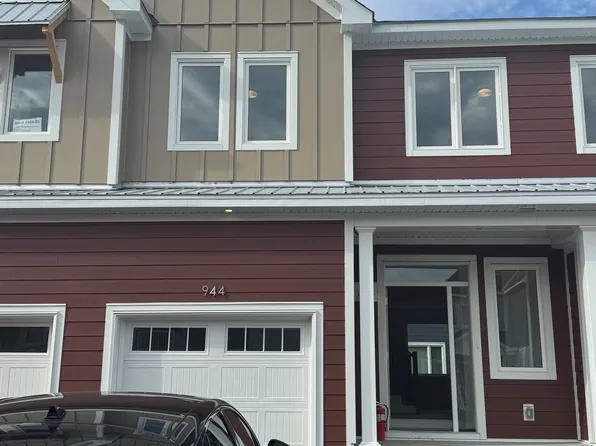 944 Seagrave Ln, Ottawa, ON K0A 2Z0