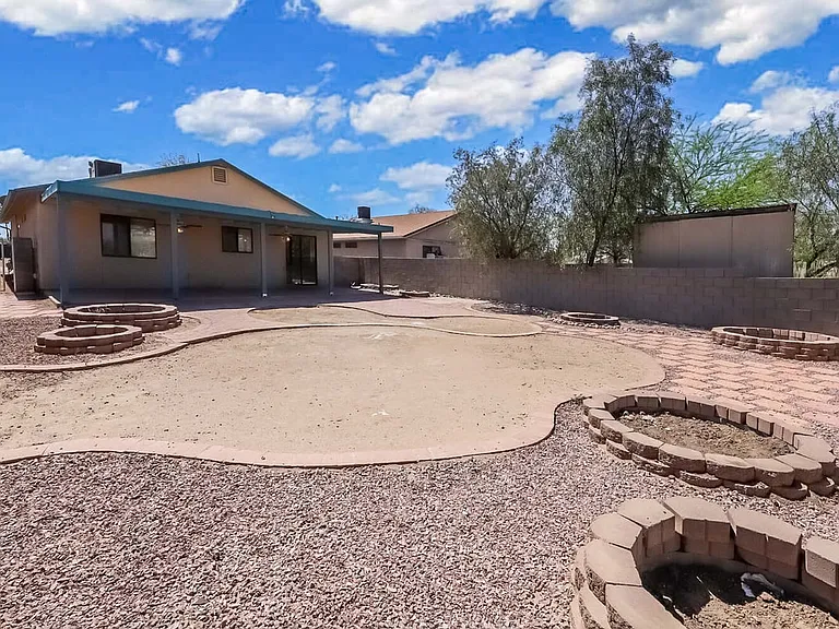 1656 W Wood Crest Ct — Photo 5