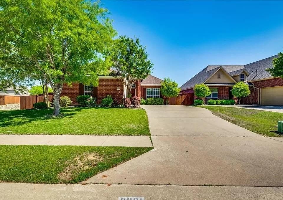 1st image of 3801 Lindale Dr