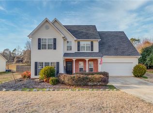 6146 Devonshire Dr, Flowery Branch, GA 30542