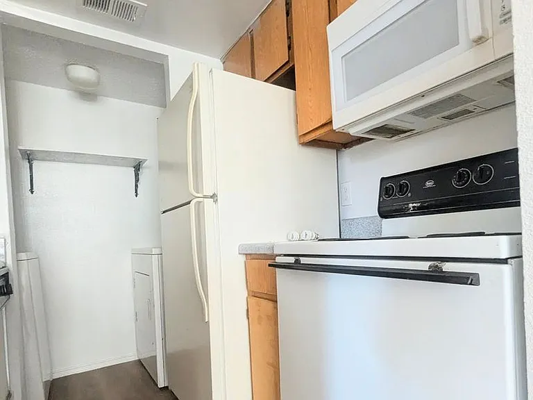 Bennett Place Apartments — Photo 22