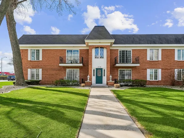 1710 Camellia Dr APT D1, Munster, IN 46321