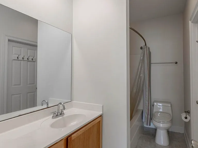 4625 Burbank Dr #206 — Photo 8