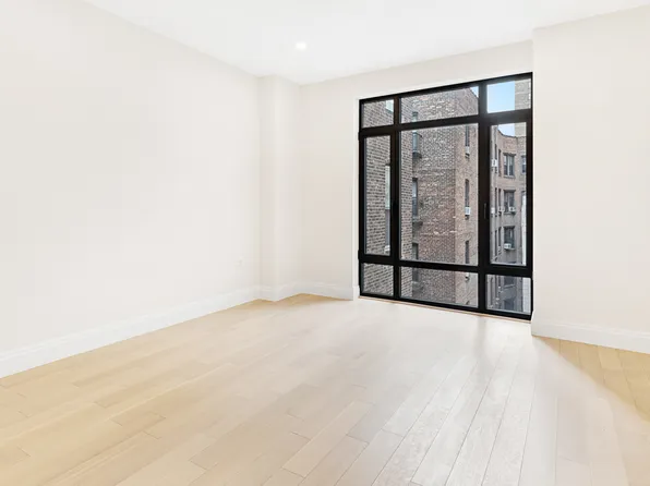 318 East 81st Street 5 image 8 of 9