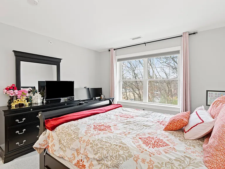100 Baldwin Ave #7 — Photo 23