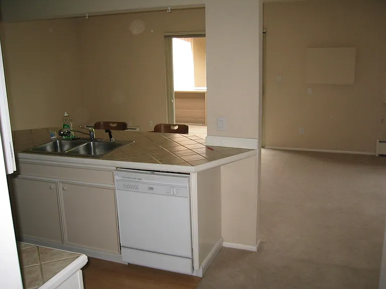 1895 Alpine Ave #B12 — Photo 6