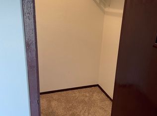 1334 Meadow Ln APT A, Waterloo, IA 50701