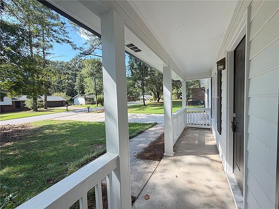 3rd image of 8744 Collins Dr