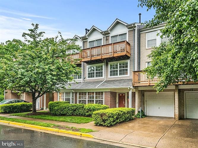 1st image of 11722 Rockaway Ln #105
