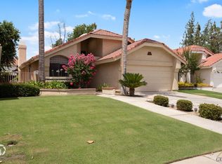8012 Chaucer St, Bakersfield, CA