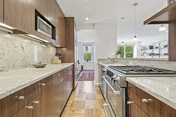 Sold by Compass | media 2