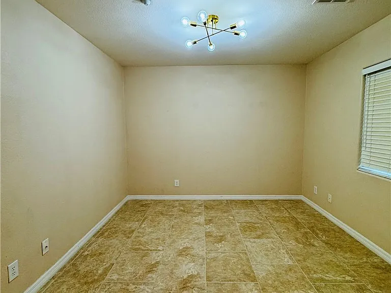 9160 Dimpled Ct — Photo 10