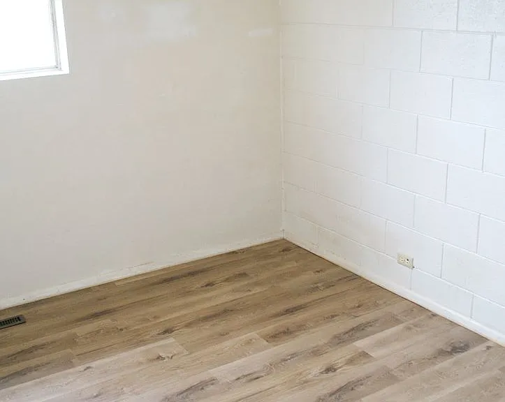 1385 Benton St — Photo 7