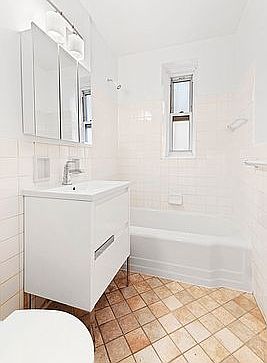5th image of 350 E 30th St APT 1E