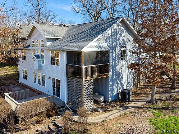 3rd image of 158 Windjammer Estates Dr