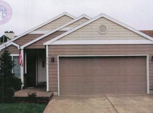 971 SW 24th St, Troutdale, OR 97060