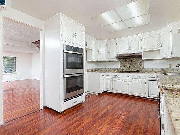 5th image of 43 Garthe Ct
