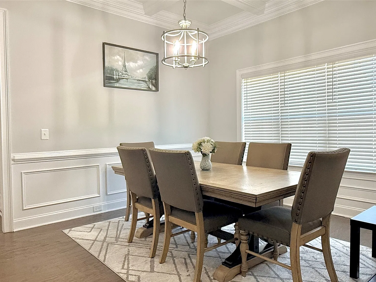 5 bed, 3.5 bath, 3678 sqft, $3,400 — Photo 4