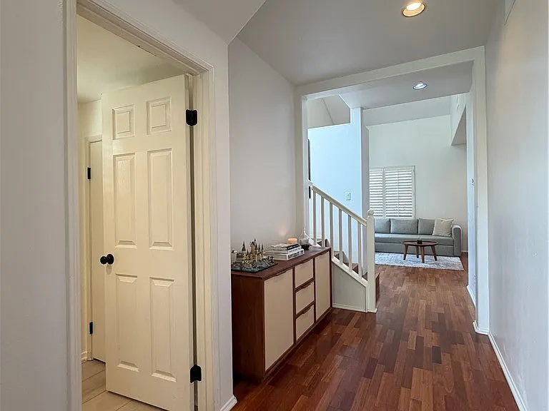 65 Danbury Ln — Photo 14