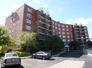 7120 N Milwaukee Ave APT 603, Niles, IL 60714