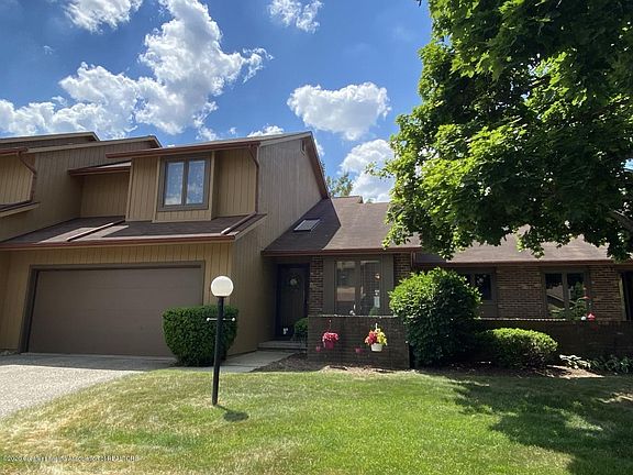 3rd image of 1605 Willow Creek Dr