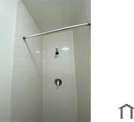 142 School St — Photo 3