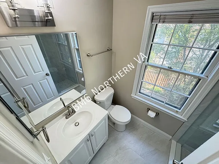 9606 Scotch Haven Dr — Photo 17