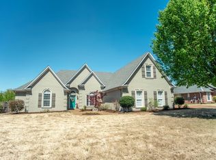 55 Winding Oaks Dr, Jackson, TN 38305