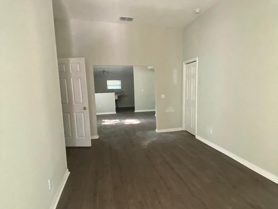 2nd image of 1162 E 18th St