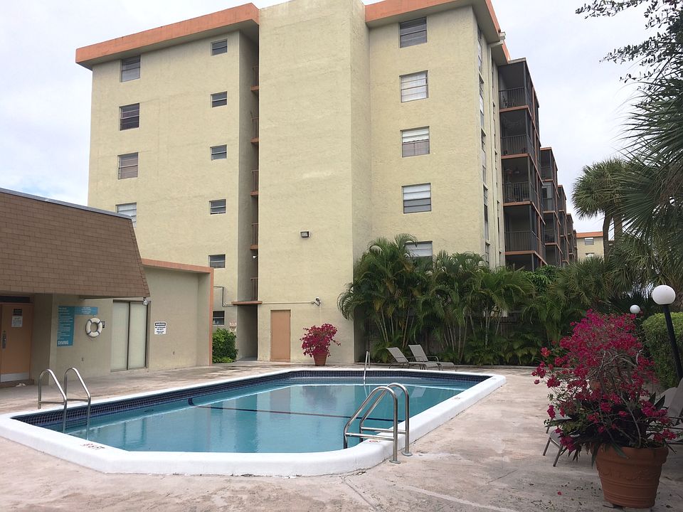 1st image of 16950 W Dixie Hwy APT 434