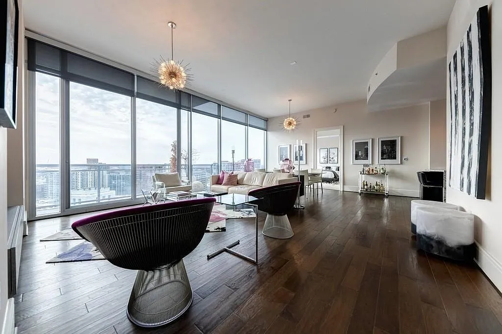 2 bed, 2.5 bath, 1992 sqft, $6,750 — Photo 3