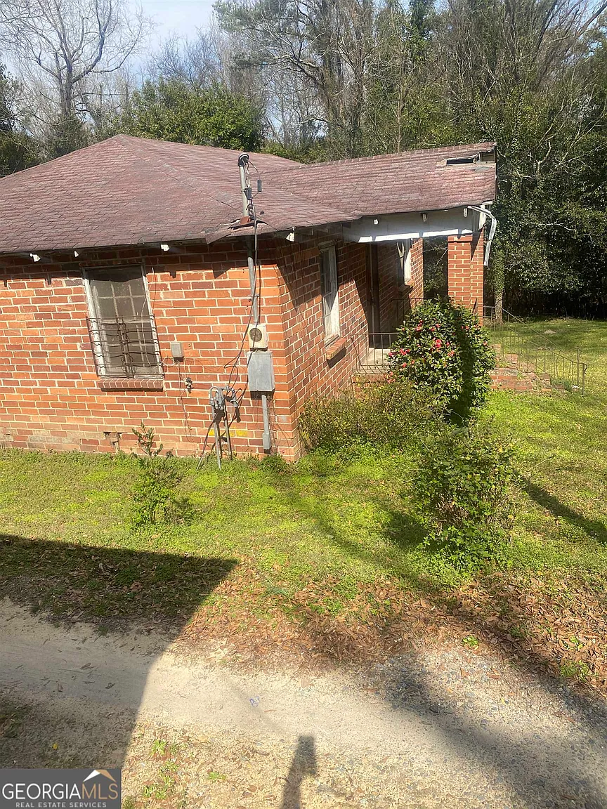 1172 Davis Cir photo 1