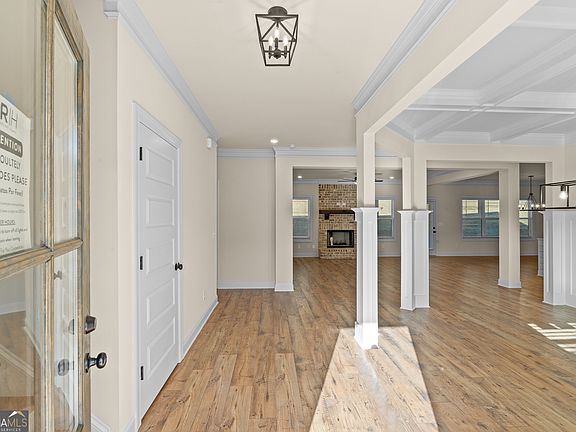 6th image of this home
