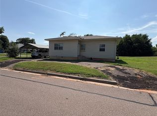 519 S Walker Ave, Elk City, OK 73644