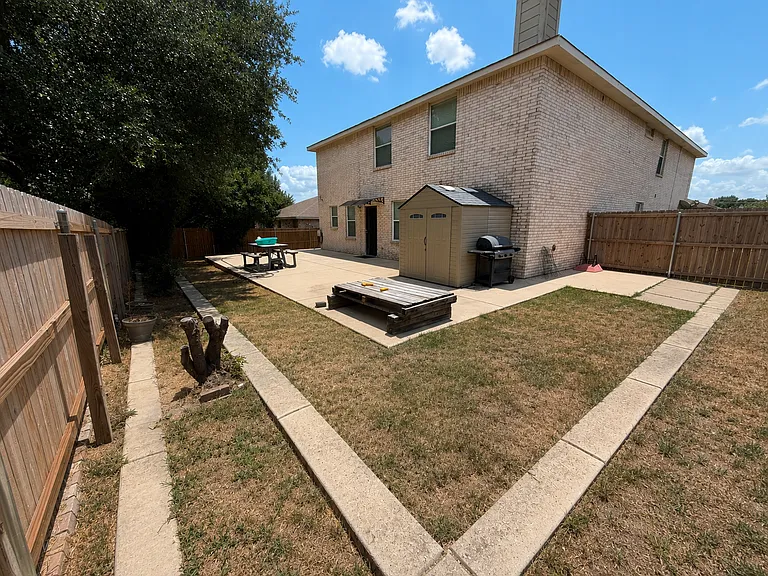 511 Travis Ranch Trl — Photo 39