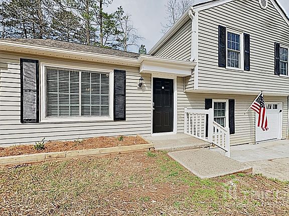 2nd image of 4463 Highland Pl NE