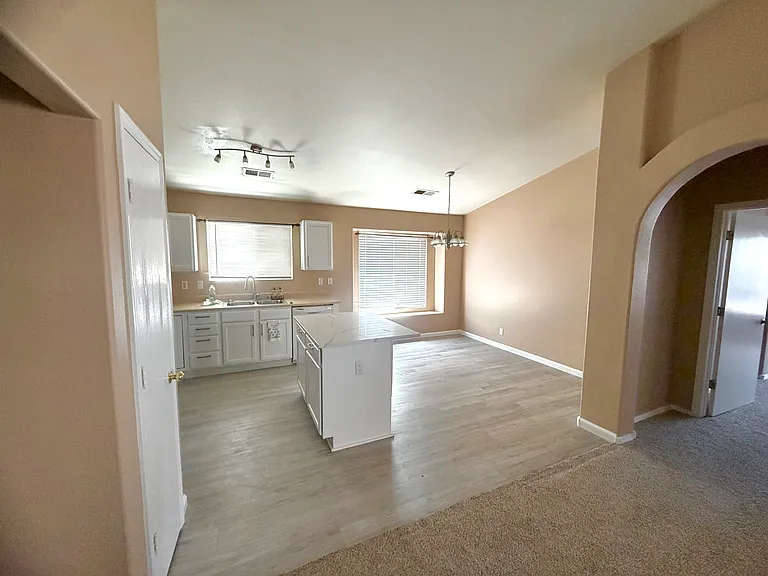 6243 Calle Feliz NW — Photo 4