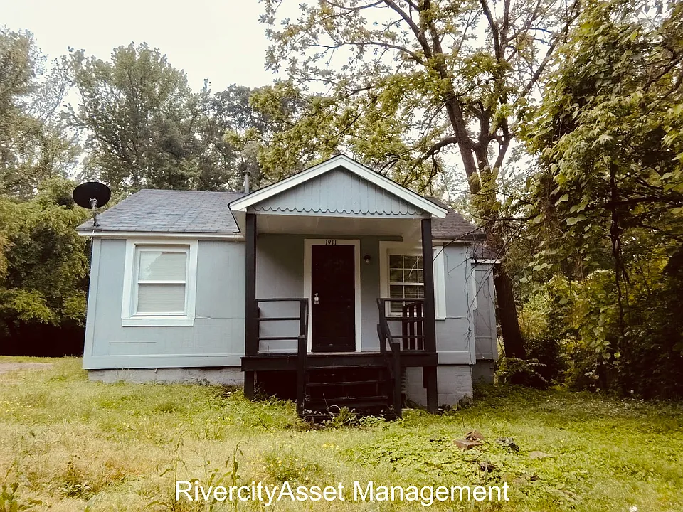 1911 The Oaks Ave